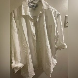 NWT Old Navy Oversized Boyfriend White Button-Up